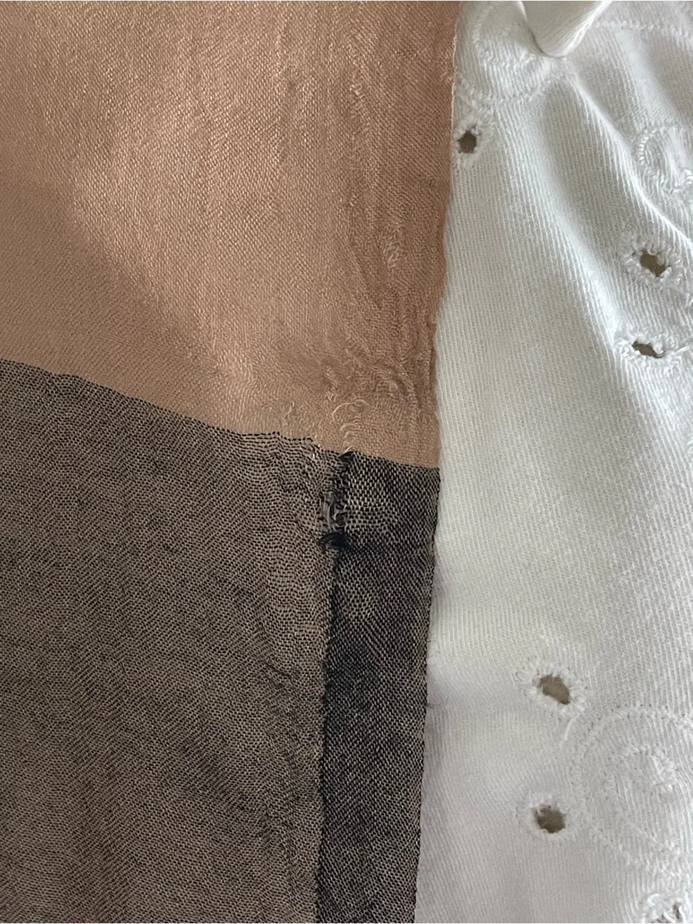 Authentic $ 395 Burberry  Mega Check Silk Cashmere Scarf  Italy 200 X90 cm